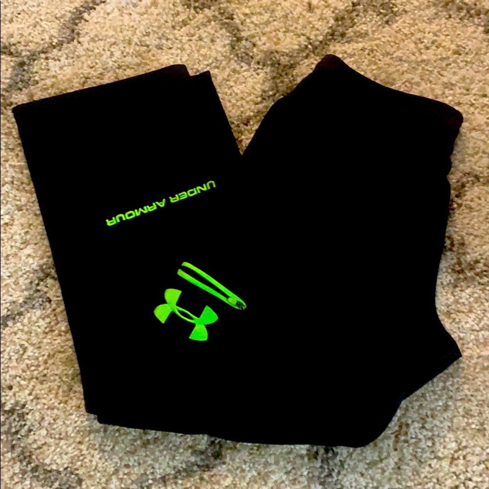 Under Armour men’s workout pants Medium